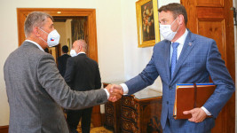 Hejtman premiér jednání REACT EU